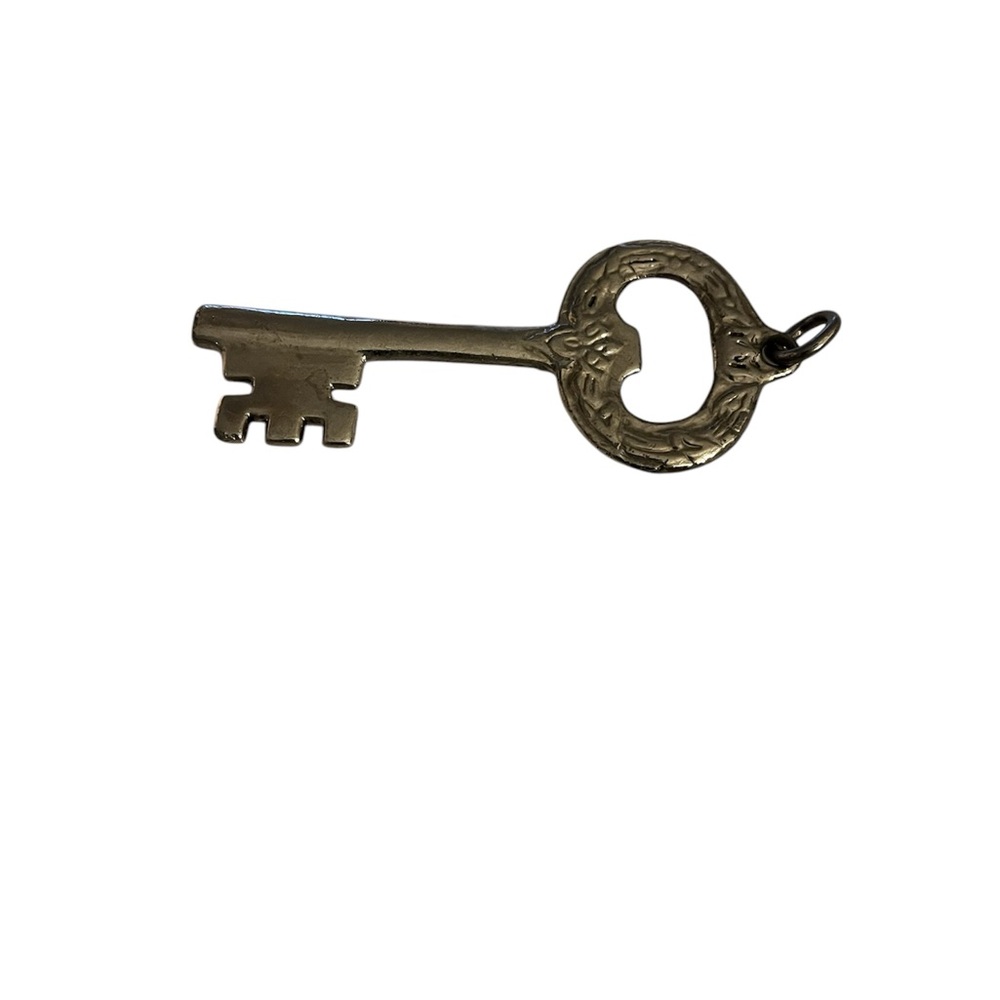 Vintage Gold Skeleton Key Pendant